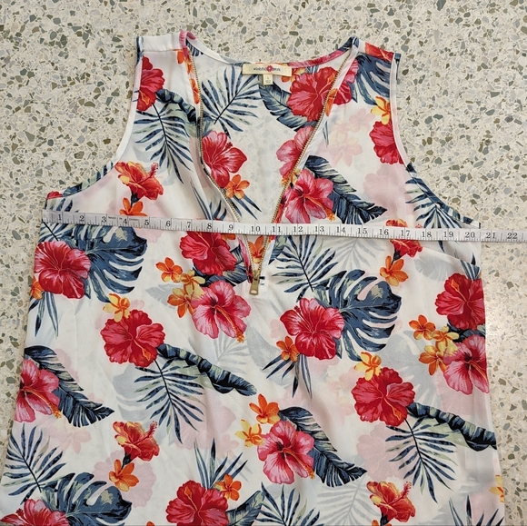 Wishful Park lightweight tropical floral tank - Picture 6 of 8